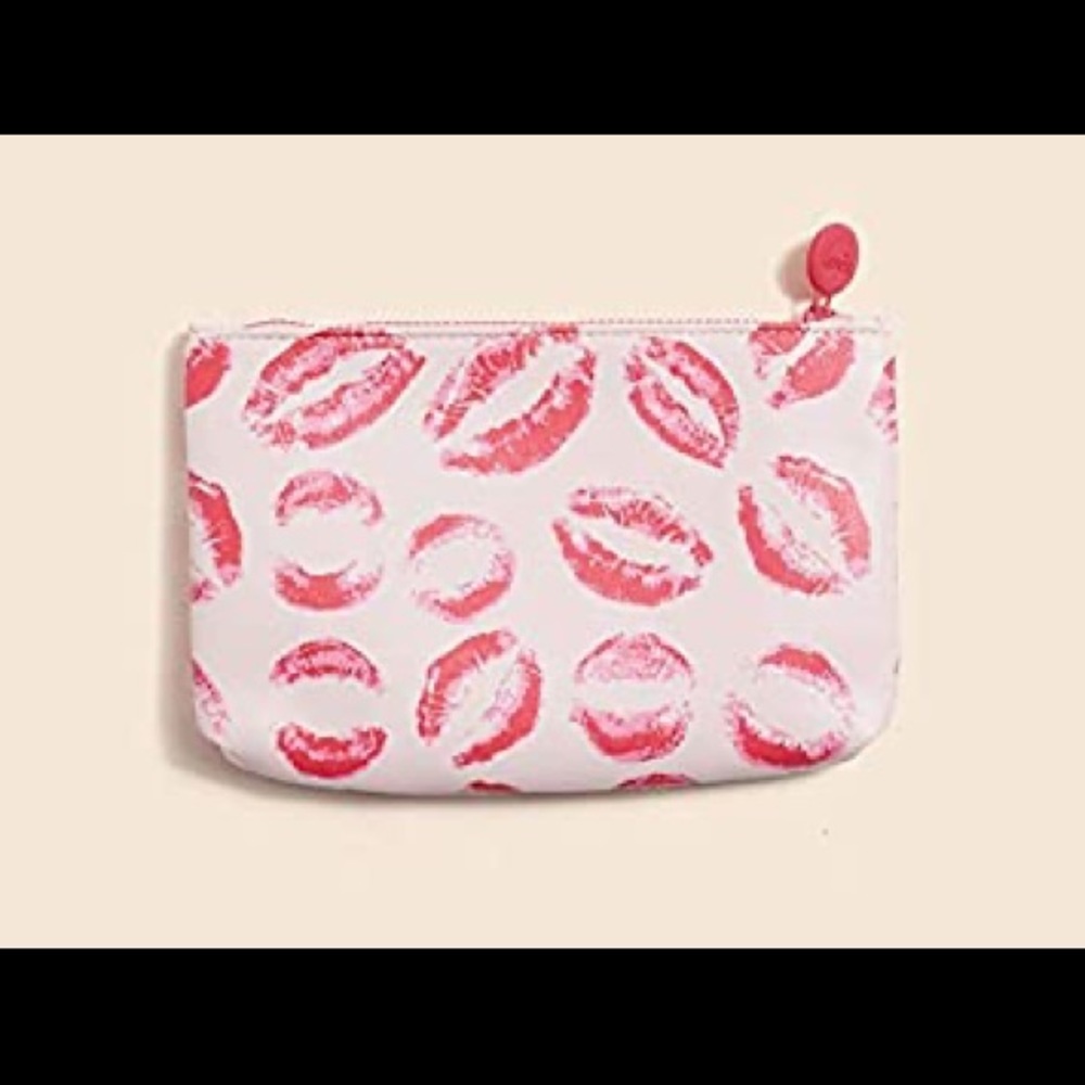- Ipsy Kisses Lips Travel Cosmetic Make-Up Glam Bag Cases Pink